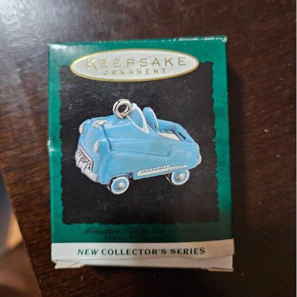 Hallmark Keepsake Ornament Miniature Kiddie Car Classics- Murray Champion - Picture 1 of 2